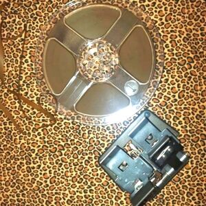 VINTAGE LENTAR FILM SPLICER AND A ROLL OF FILM